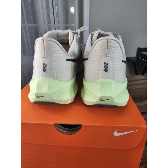 NIKE Air Zoom Pegasus 39 Running Shoes Mens 10‎ Light Orewood Plumb Purple - Picture 10 of 16